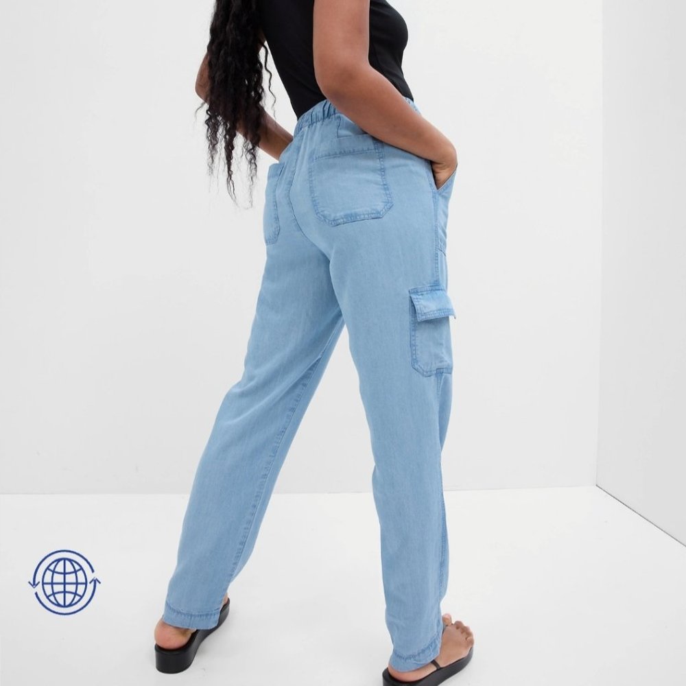 Gap Light Denim Easy Cargo Pant size M